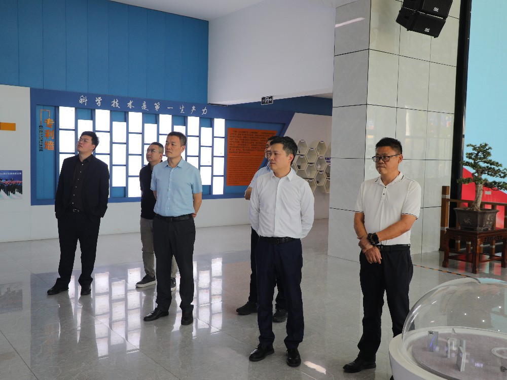 20250428-董事长到访龙佰（封面）.jpg